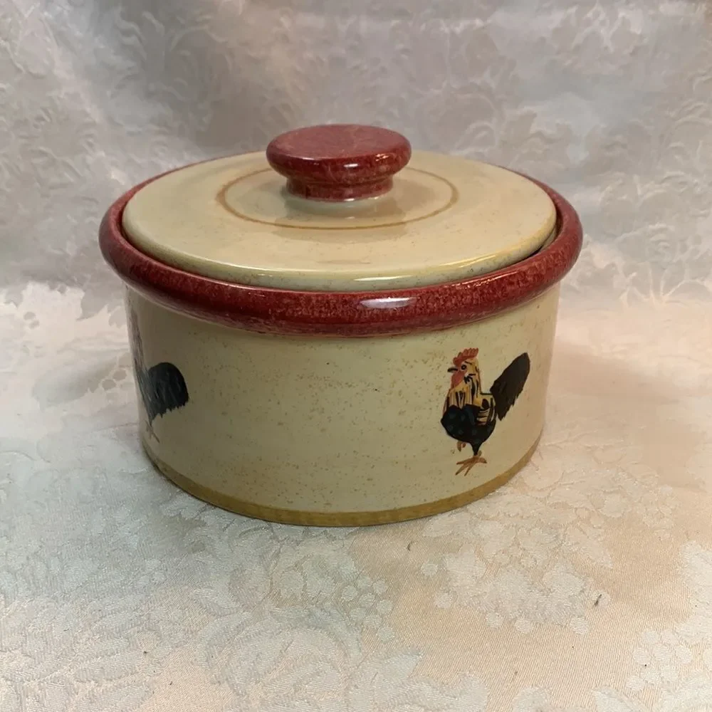 Rooster Hen 1 Quart Strawberry Farm House County Kitchen Food Storage Canister